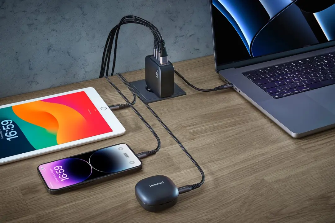 Intenso W140A3C+C520C GaN Netvoeding 140W - USB-C Kabel 2m - Zwart - afbeelding 6 van 6