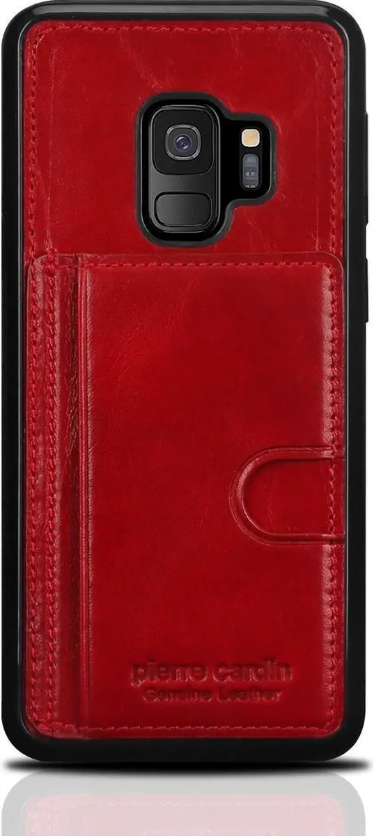 Rood hoesje van Pierre Cardin