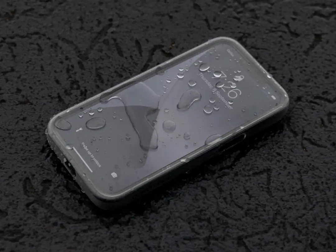 Quad Lock MAG Poncho iPhone 14 Pro - Clear