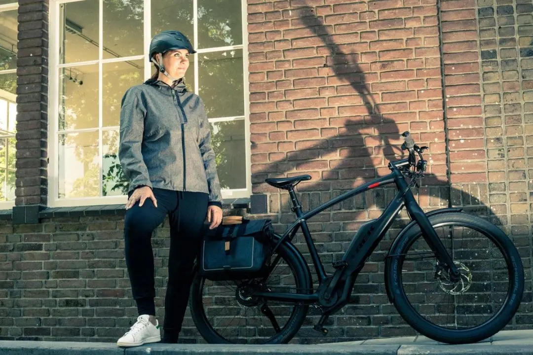 Polisport E'City Fietshelm M - Zwart