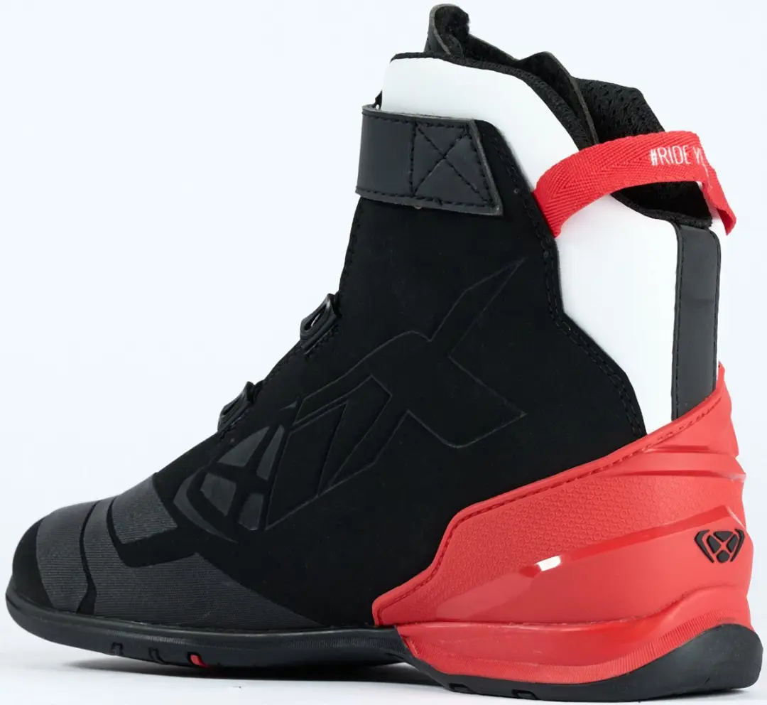 IXON Bull 2 WP Motorschoenen - Laars 44 - Zwart/Wit/Rood