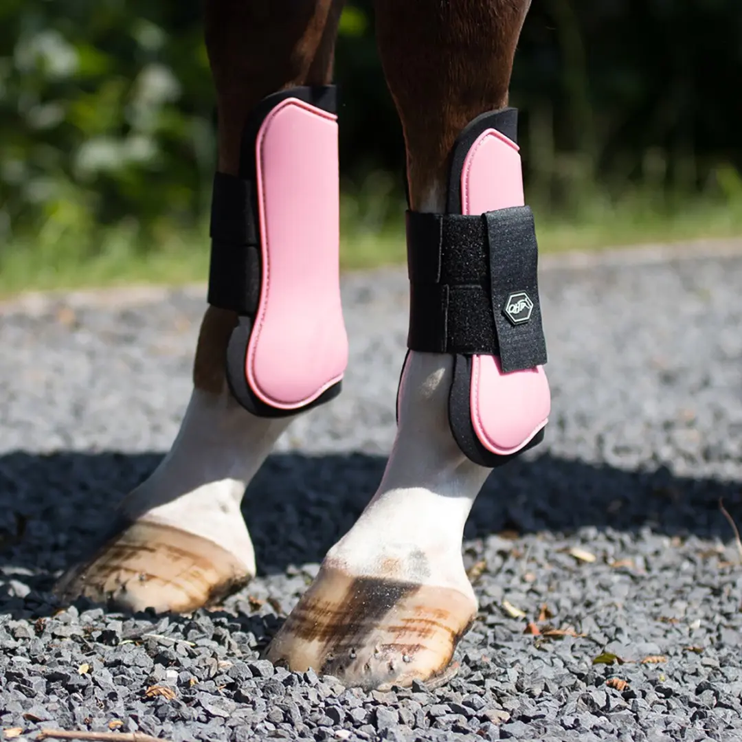 QHP Peesbeschermers Pony - Roze - 2 Stuks - afbeelding 6 van 6