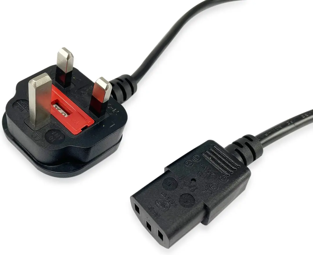 Equip apparaatsnoer BS 1363 Mannelijk naar C13 stekker Vrouwelijk 2 meter Zwart