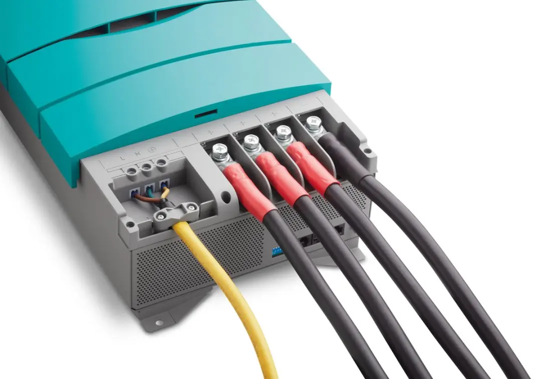 Mastervolt ChargeMaster Plus 12/100-3 Acculader 12V 100A - Turquoise