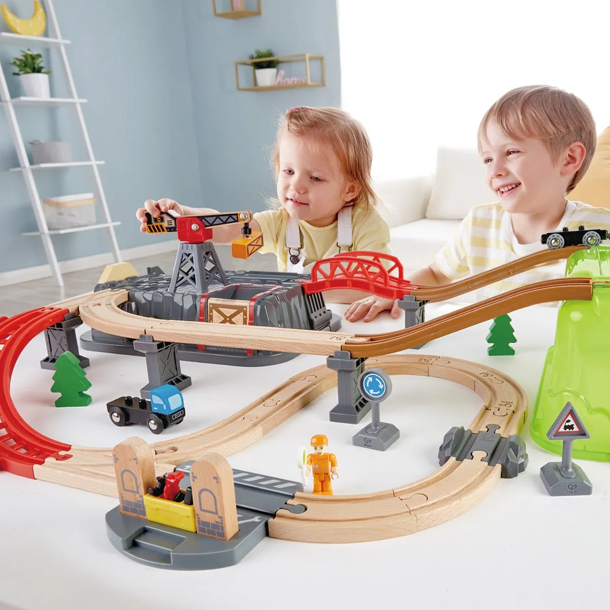 Hape Spoorbaan Bouwset E3764 - 50 Stukken - Veelkleurig