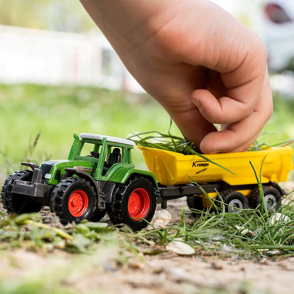 SIKU 1605 Fendt Tractor met Krampe Kipwagen - Metaal/Kunststof