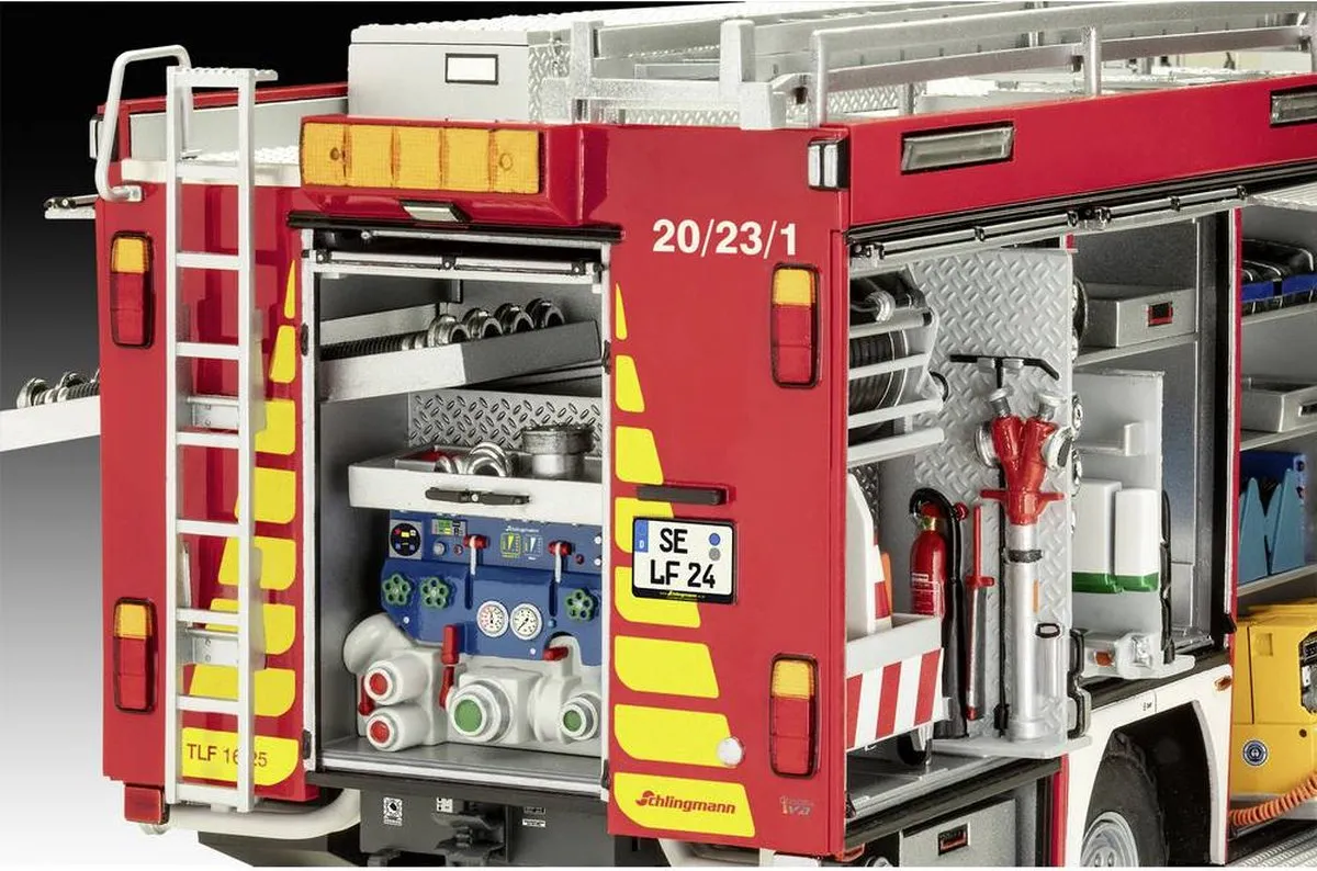 Revell Mercedes-Benz Schlingmann TLF 16/25 Modelbouwpakket 1:24 - 228 Onderdelen