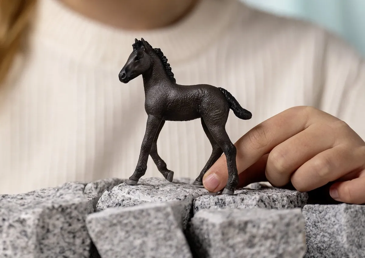 Schleich Fries Veulen 13977