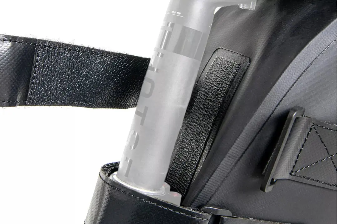 Contec Mile Grinder Back Zadeltas 10L - Zwart