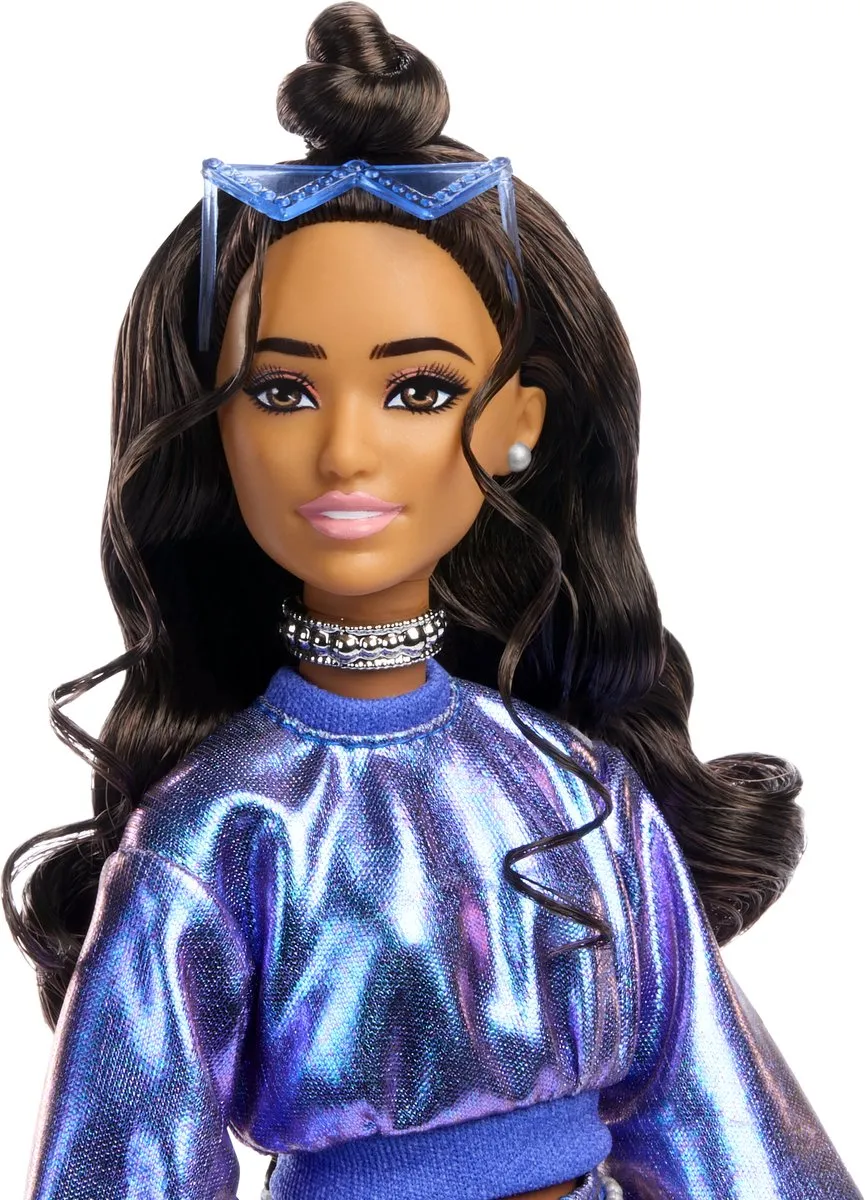 Barbie Deluxe Stijl Pop JFP42 - Metallic Blauw