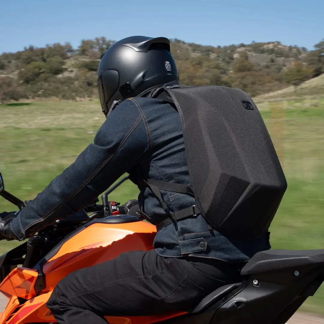 Ogio Mach 1 No Drag Motor Rugzak 22L - Zwart