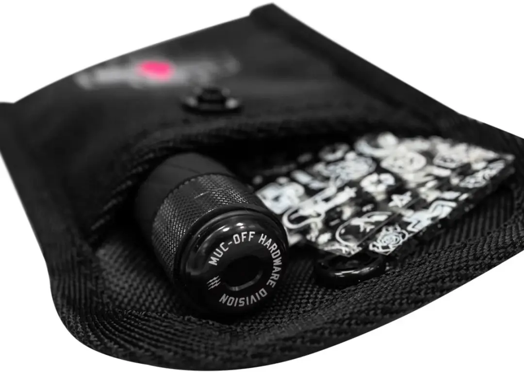 Muc-Off Precision Tubeless Repair Capsule - 15 Pluggen - Zwart - afbeelding 3 van 6