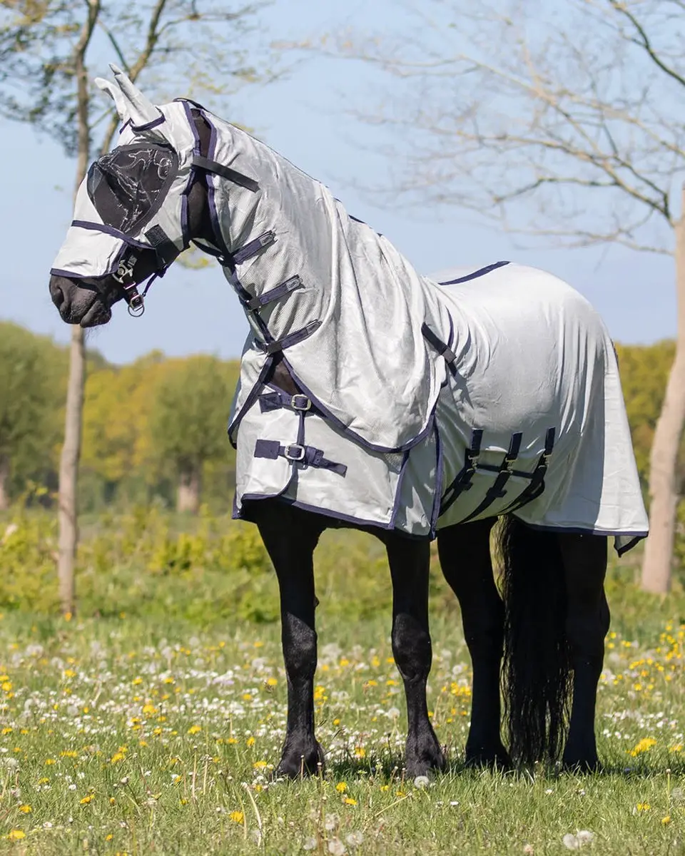 QHP Vliegendeken Met Hals Barok 135/185cm - Grijs