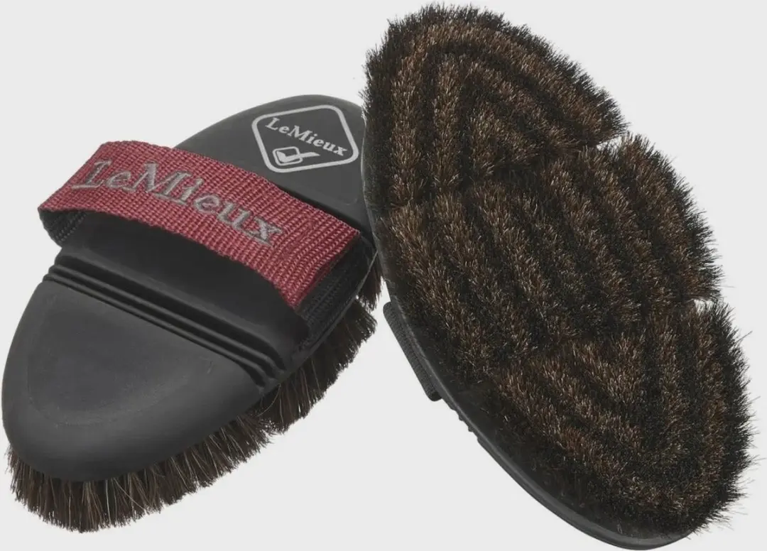 LeMieux Flexi Paardenhaar Body Brush Wisteria
