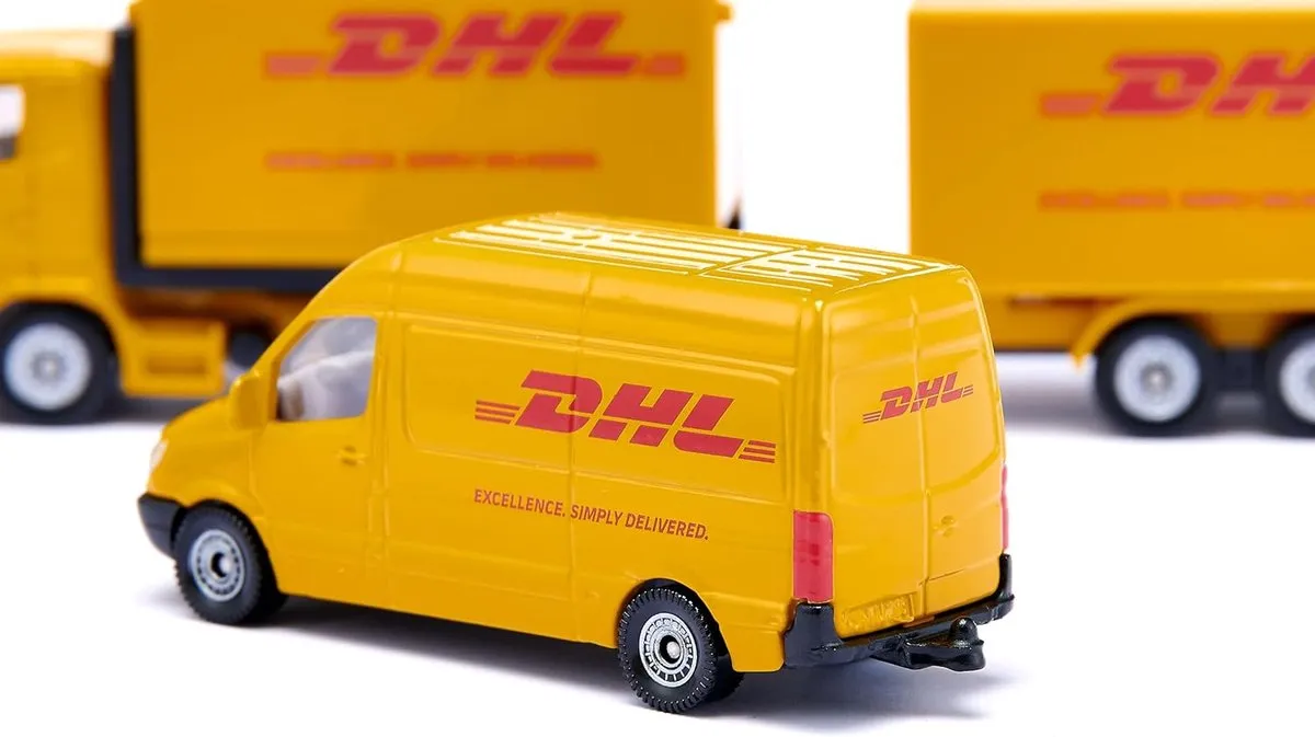 SIKU 6324 DHL Logistieke Set - 4-delig Geel