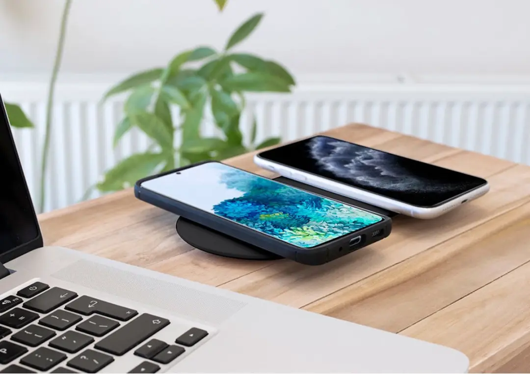Mobiparts MP-108-27 Dual Fast Wireless Charging Pad - 10W - Zwart - afbeelding 4 van 6