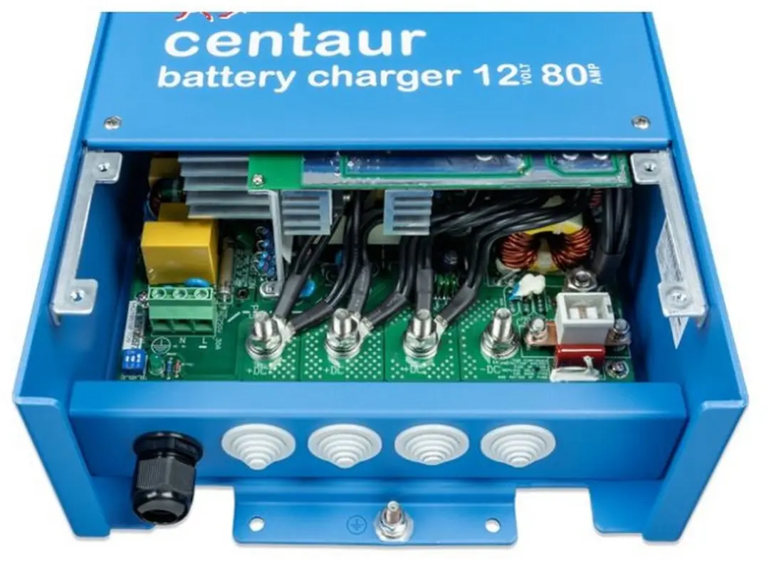 Victron Centaur Acculader 12/80 (3) - Blauw