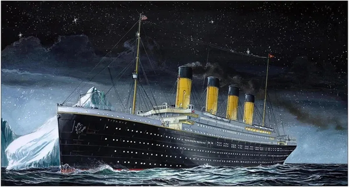Revell R.M.S. Titanic Modelbouwpakket 1:1200 - 40 Onderdelen