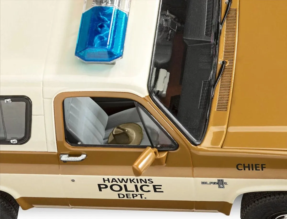 Revell Stranger Things Hopper 1985 Chevrolet Blazer 1:25 Modelbouwpakket - Multi
