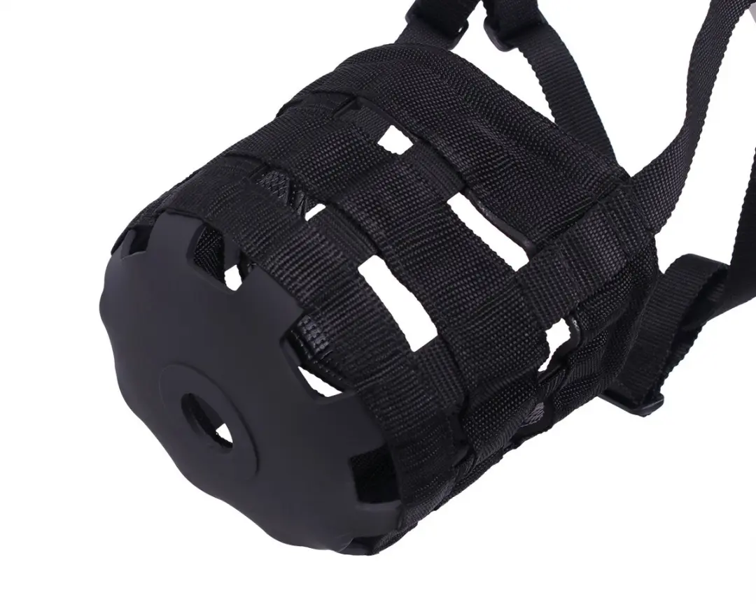 QHP Graasmasker Black Cob - Rood