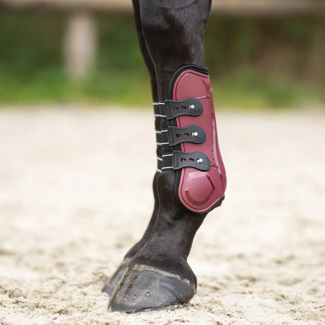 QHP Champion Peesbeschermers Donkerrood - Full