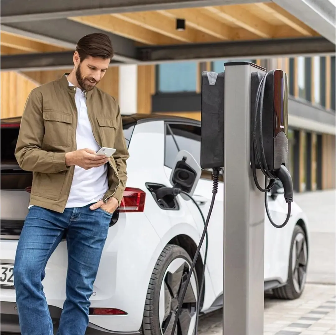 Webasto Next Wallbox 22kW Laadpaal - Zwart