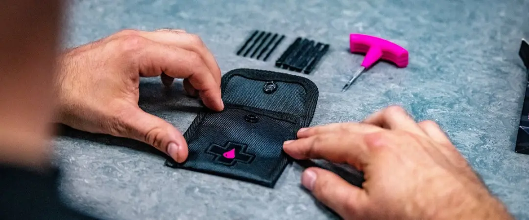 Muc-Off Tubeless Puncture Plug Repair Kit - afbeelding 5 van 6