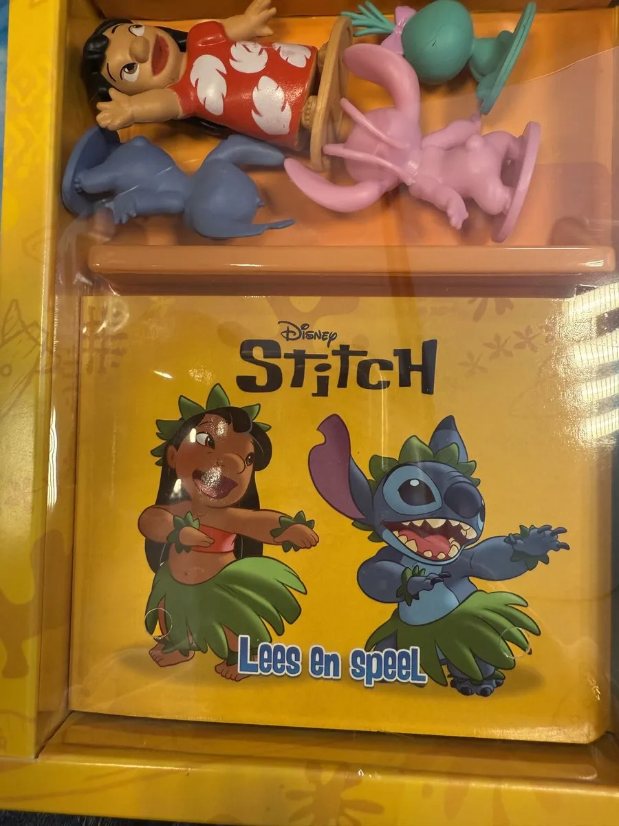 Disney Stitch Leesboek met Speelfiguren - Multicolor