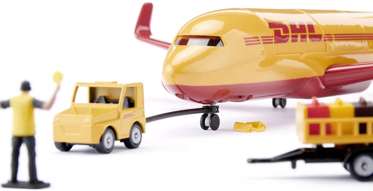 SIKU 1702 DHL Vrachtvliegtuig - Metaal/Kunststof - Rood/Geel