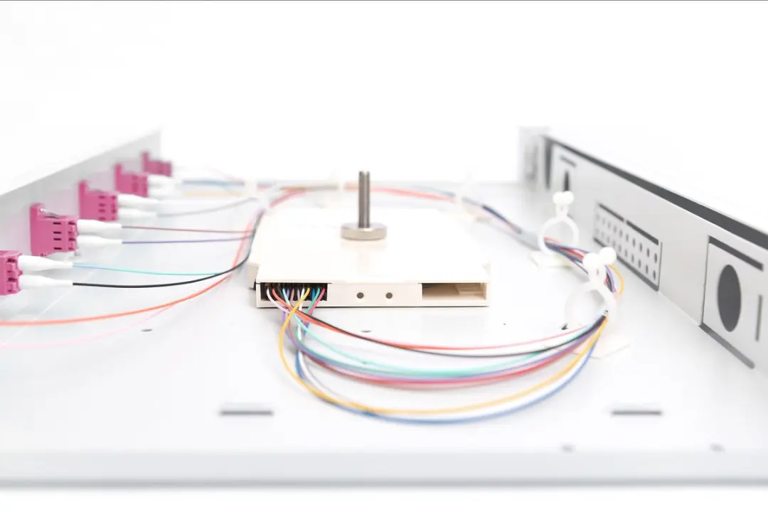 Digitus DN-96330-4 Glasvezelpatchpaneel 6 poorten LC - Grijs - afbeelding 2 van 6