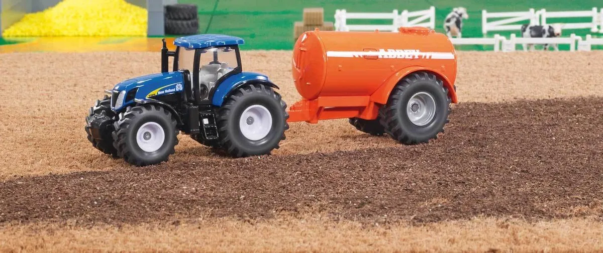 SIKU 1945 New Holland Tractor 1:50 - Blauw/Oranje