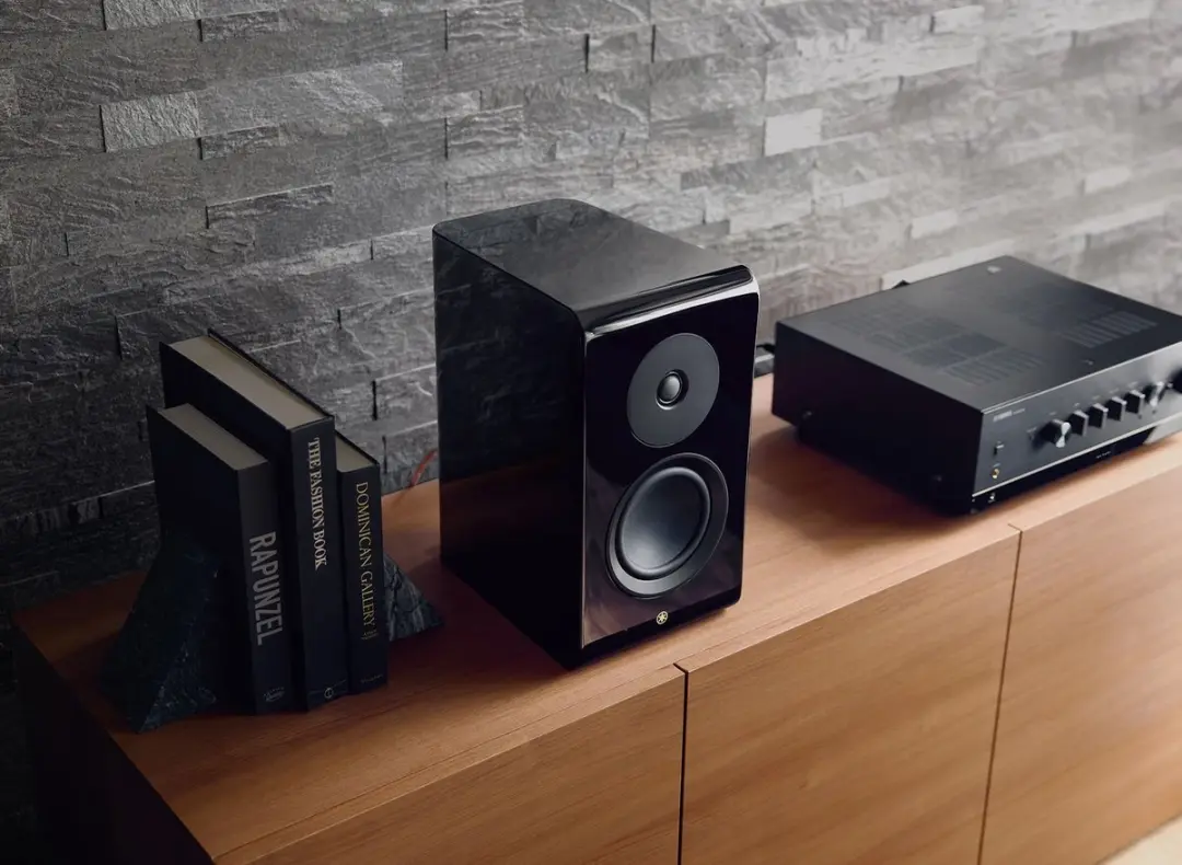 Yamaha R-N1000A Stereo Versterker - Zilver - afbeelding 3 van 4
