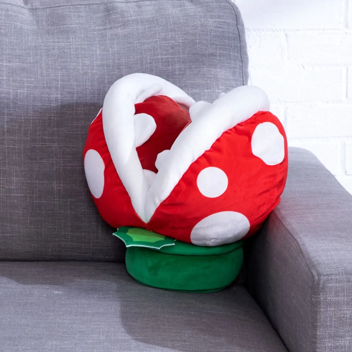 Nintendo Super Mario Piranha Plant Plush Mocchi Mocchi - 37x25cm - Multicolor