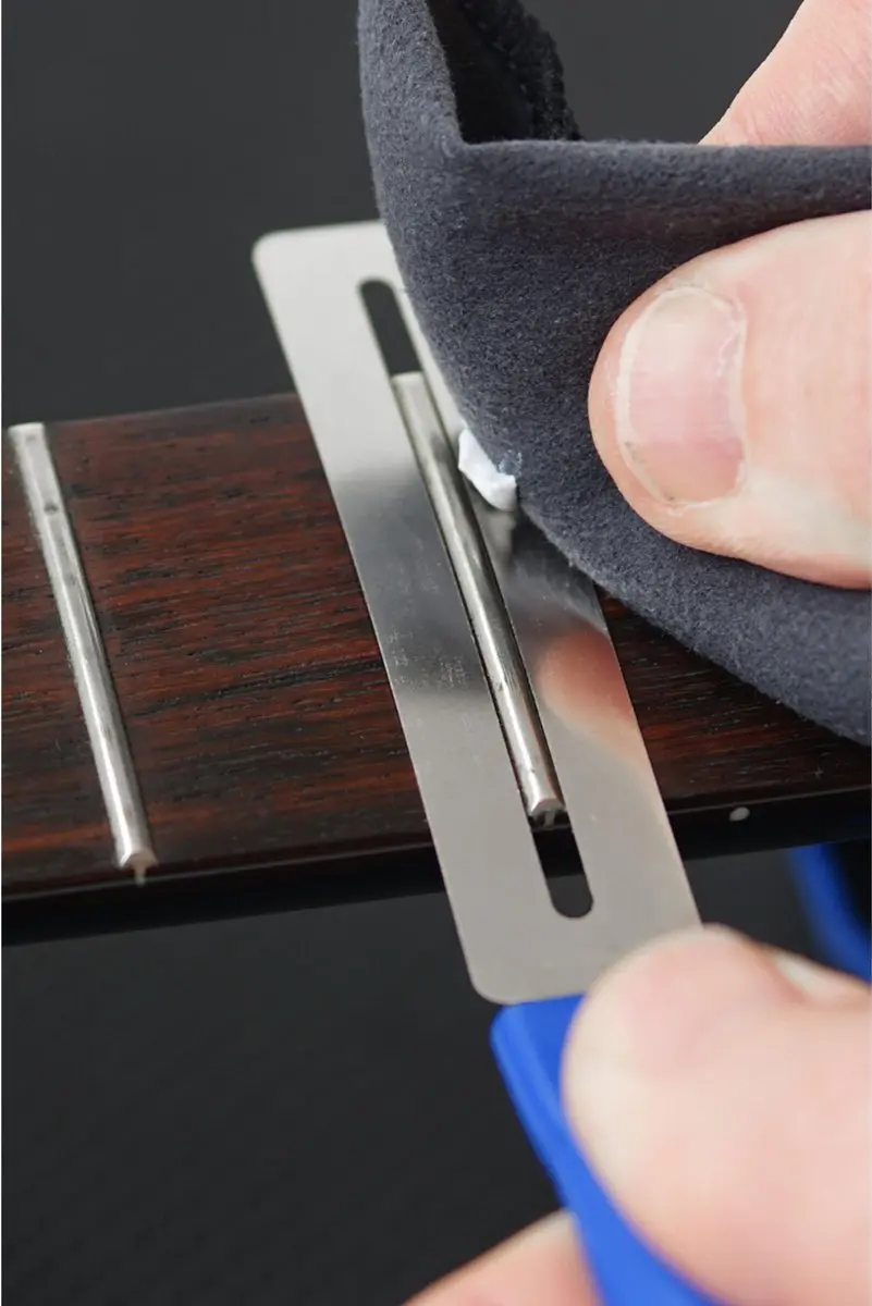 MusicNomad MN104 FRINE Fret Polish 30ml - Zwart