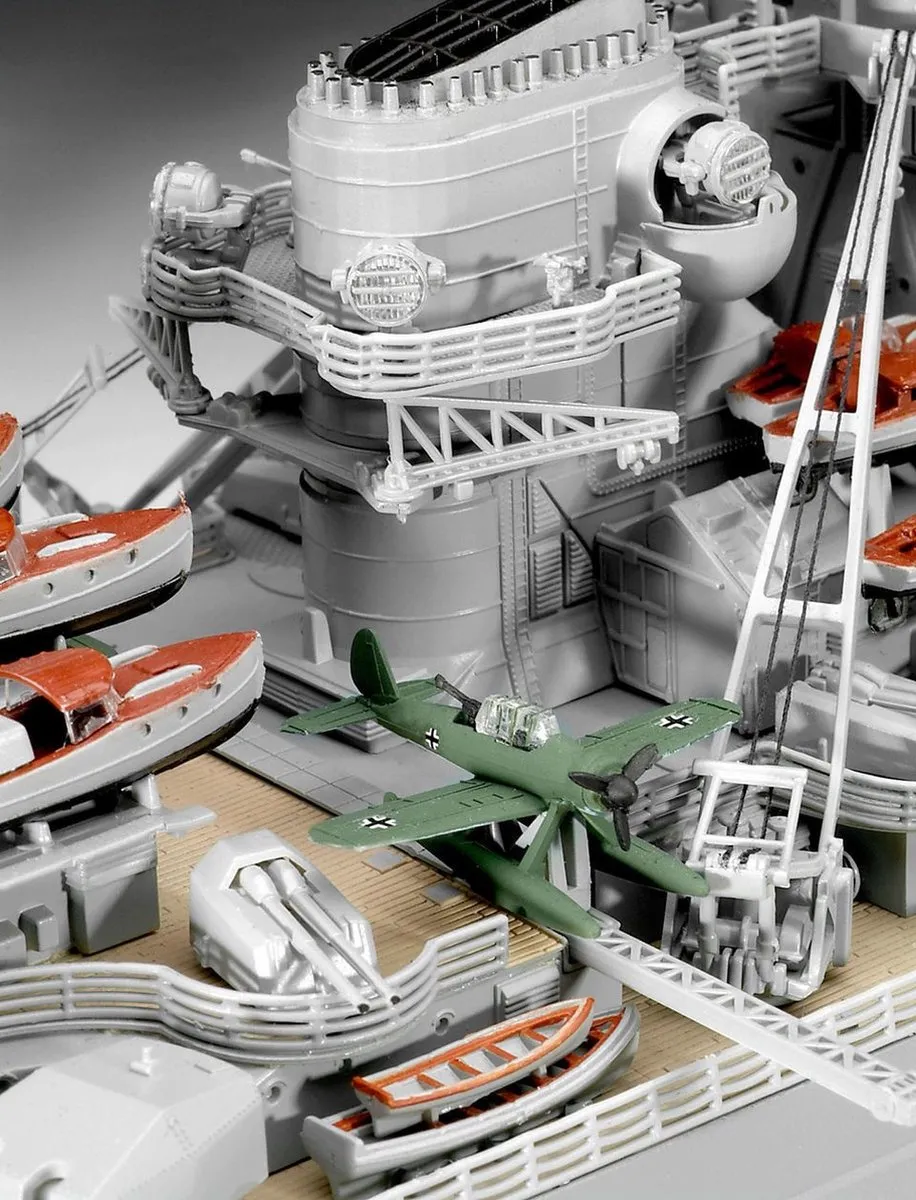 Revell 05040 Modelbouwpakket Battleship Bismarck 1:350 - 659 Onderdelen