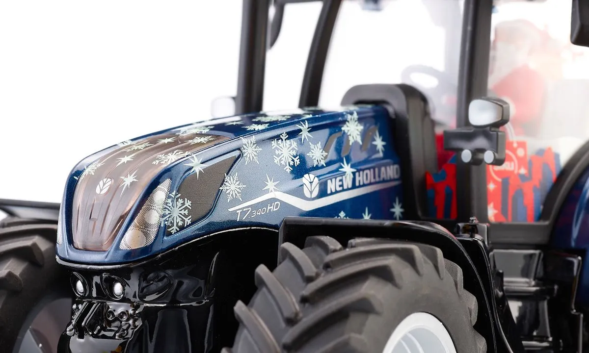 SIKU New Holland Kerst Tractor 1:32