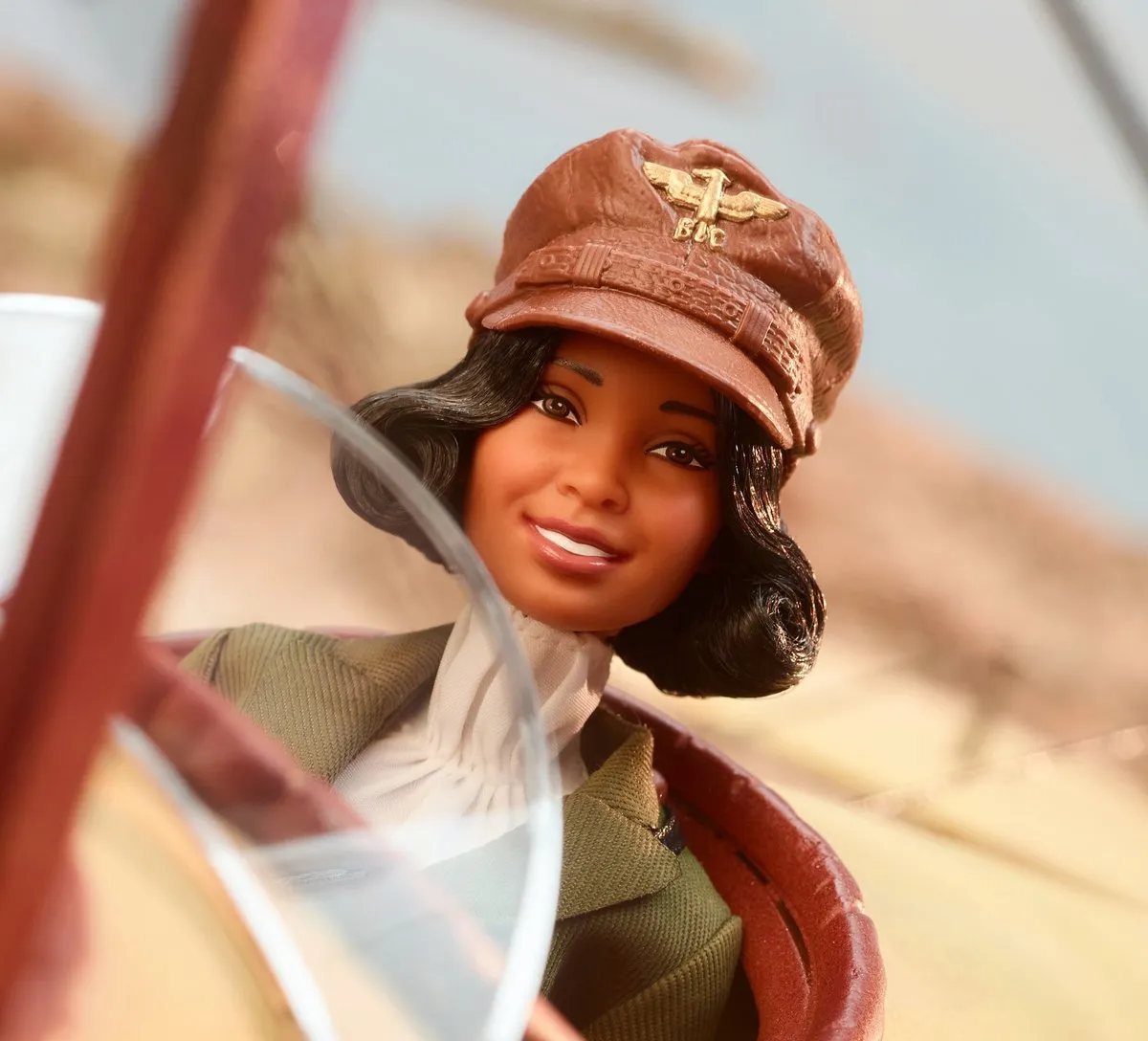 Barbie Bessie Coleman Inspirerende Vrouwen Pop - HJX36 Multicolours - afbeelding 3 van 6