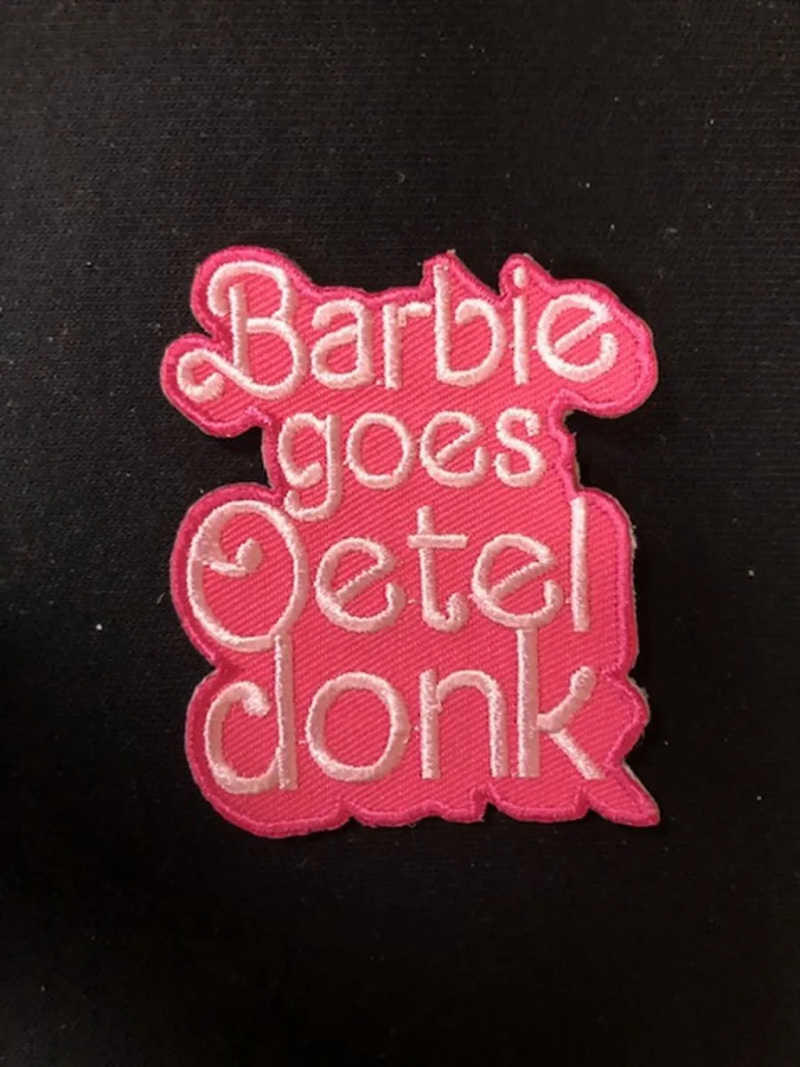 Barbie Embleem Goes Oeteldonk