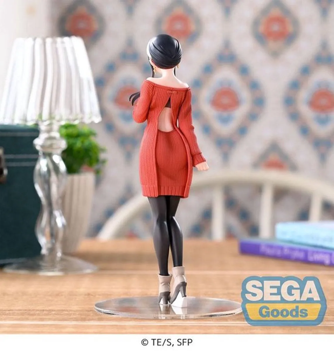 Sega Spy x Family PM Yor Forger 19cm - Multicolor