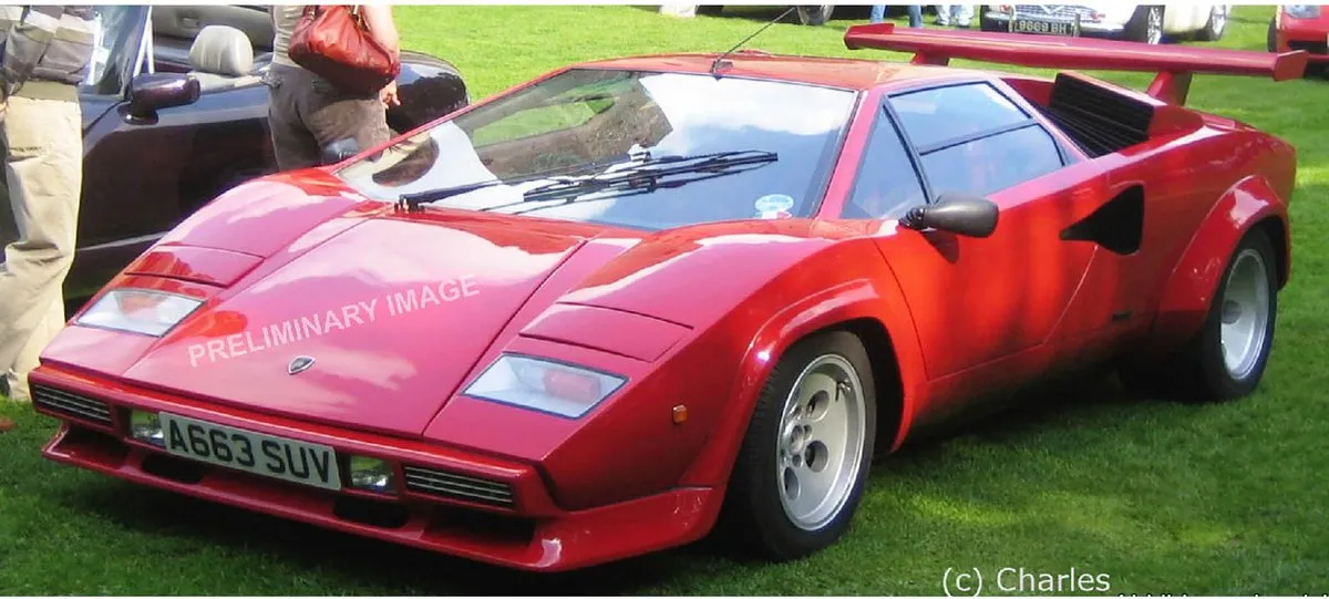 Revell Lamborghini Countach LP500S Modelbouwpakket 1:24 - 124 Onderdelen - Multi