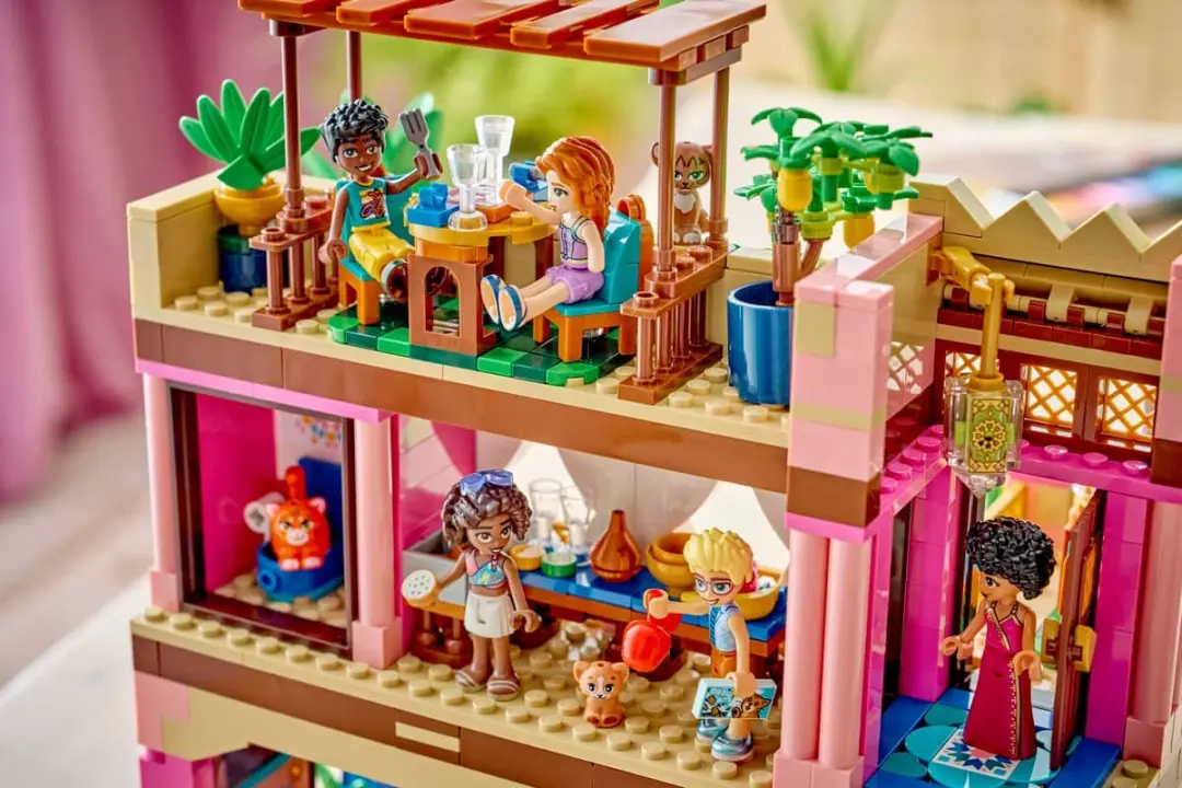 LEGO Friends Restaurant met Tuin 42691 - 1465 Stukken - afbeelding 4 van 6