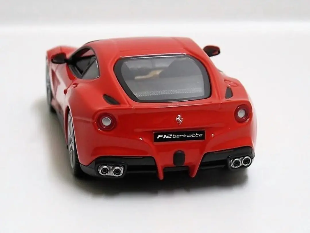 Bburago Ferrari F12 Berlinetta - Rood - afbeelding 6 van 6