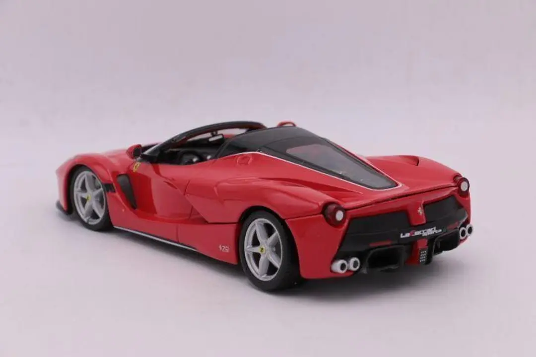 Bburago Laferrari Aperta 1:24 - Zwart/Rood - afbeelding 5 van 6