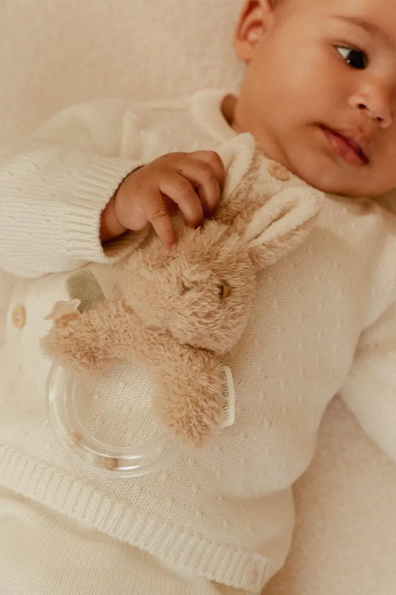 Little Dutch Ringrammelaar Baby Bunny Newborn Naturals - Bruin