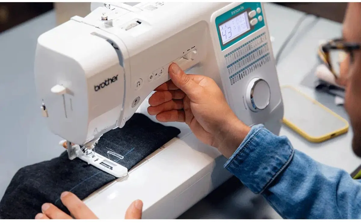 Brother Innovis A65 Naaimachine - 850 Steken/min - Wit