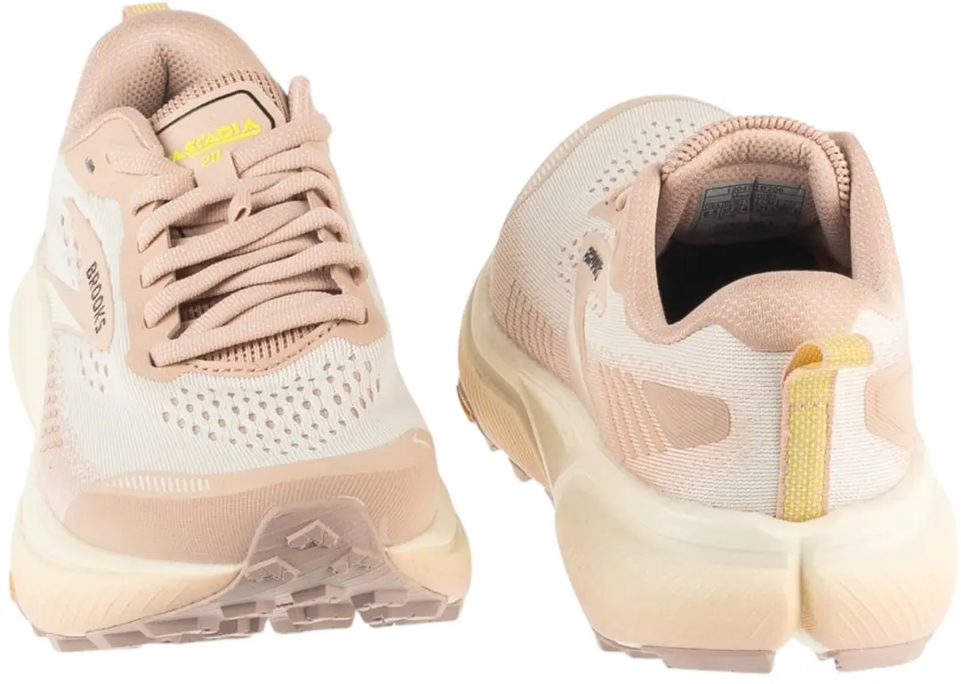 Brooks Cascadia 20 Hardloopschoenen - Vrouwen 37.5 Roze
