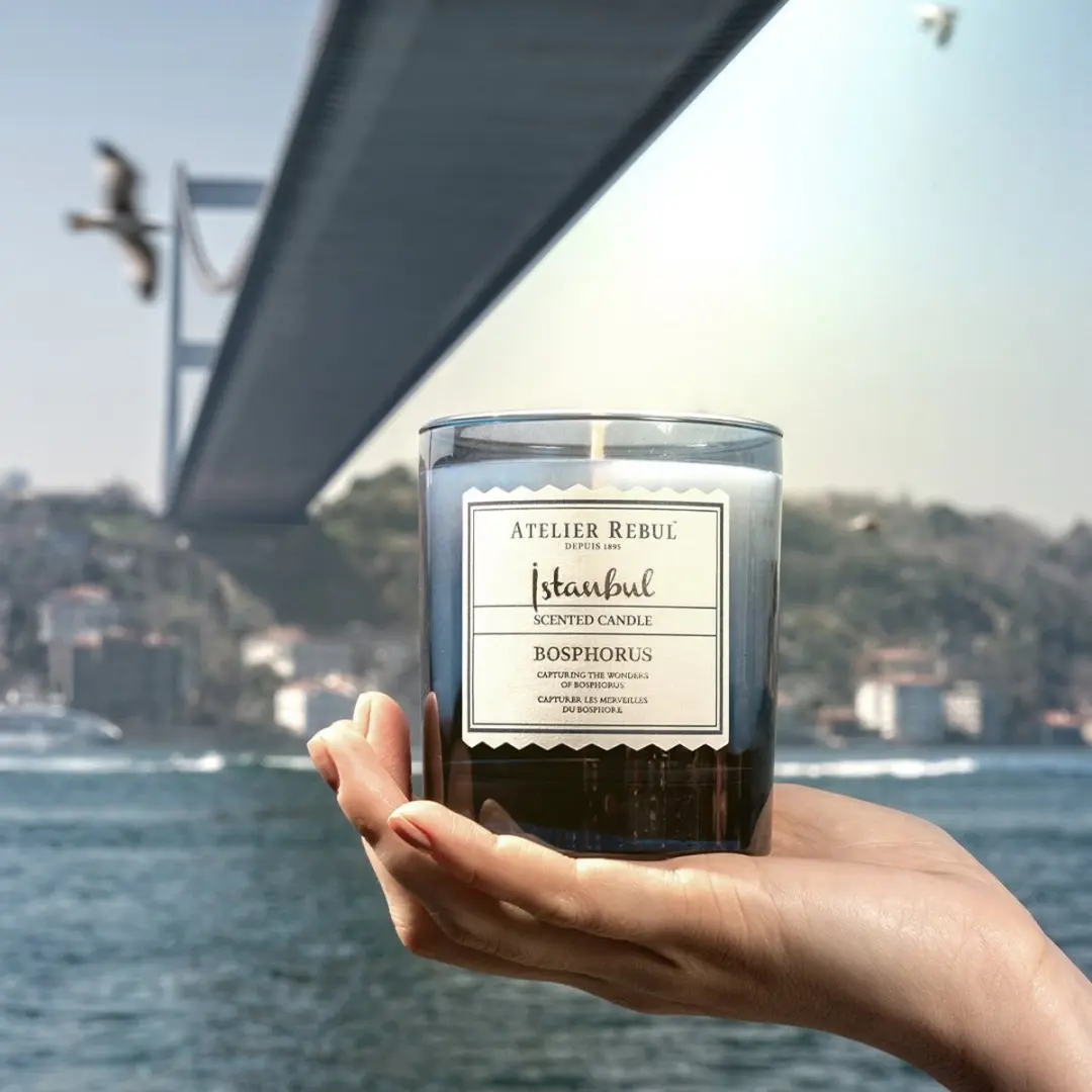 Atelier Rebul Istanbul Bosphorus Geurkaars 210g - Blauw - 45 Branduren
