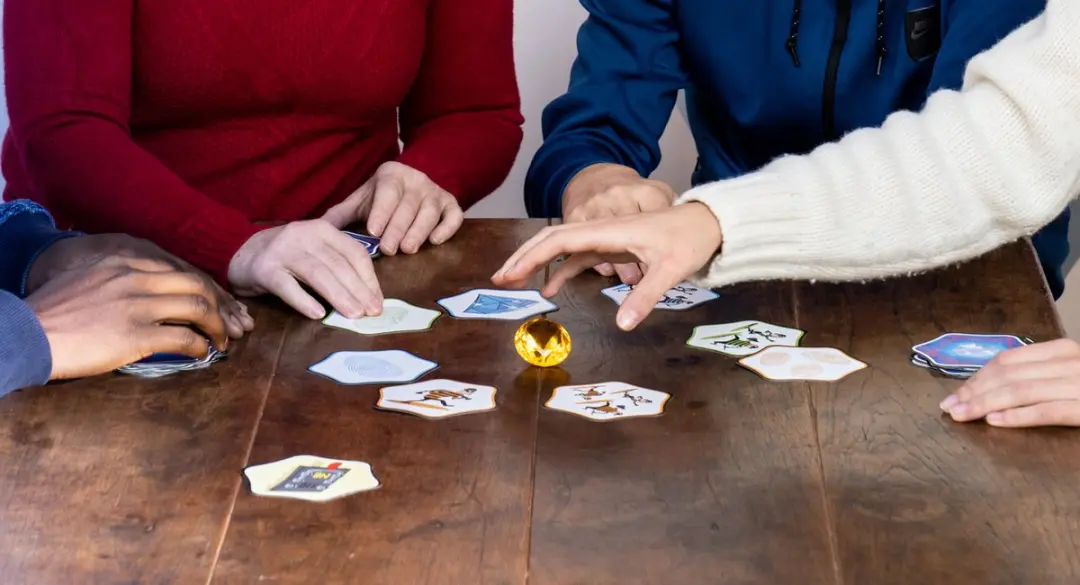 FlexIQ Hands Up! Game FXG102-ML - Kaartspel Reactie - 2-6 Spelers