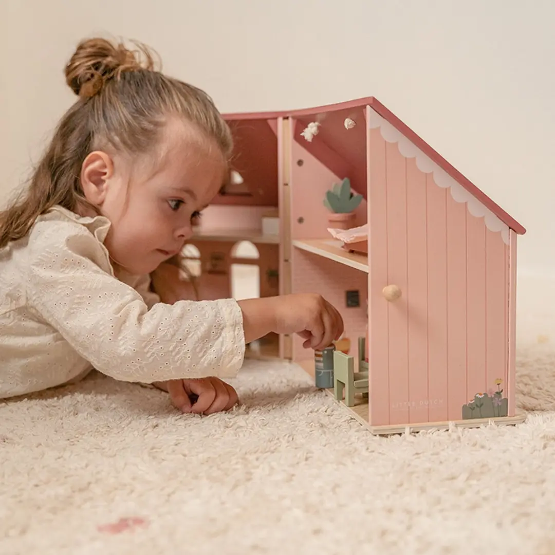 Little Dutch Houten Poppenhuis Roze - 10 Meubels 2 Poppen