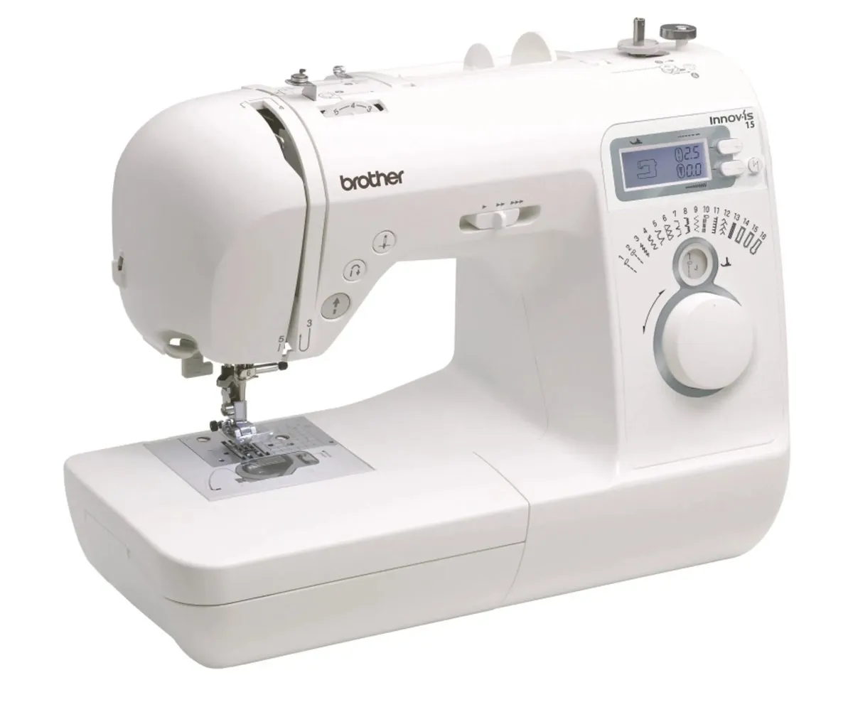 Brother Innovis 15 Naaimachine - Wit
